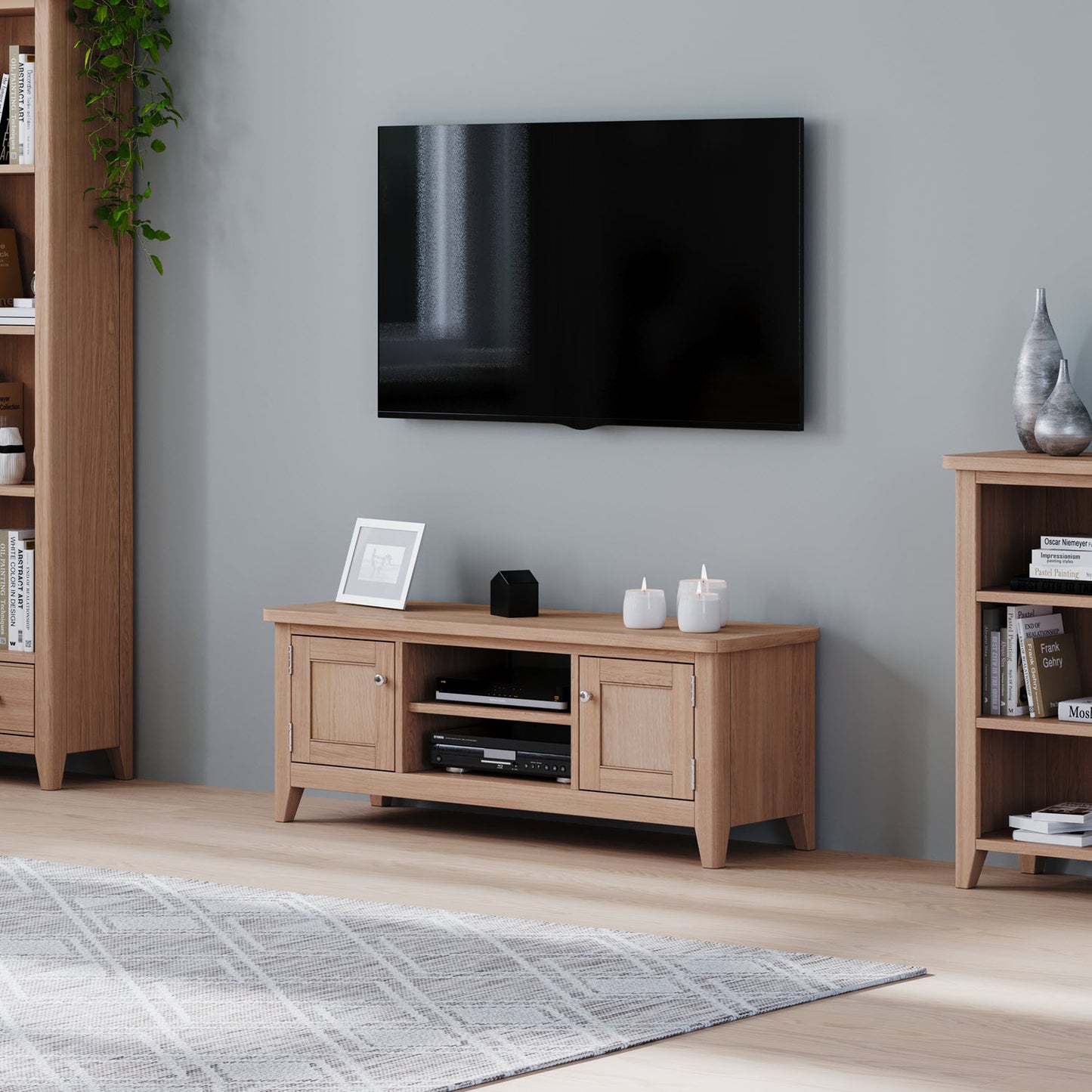 Tetbury Oak Large TV Unit