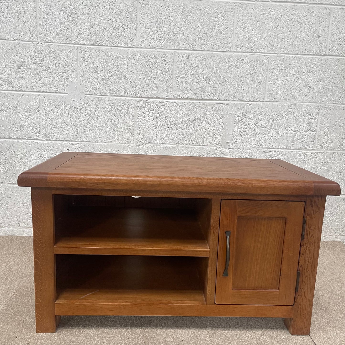Oak TV Unit