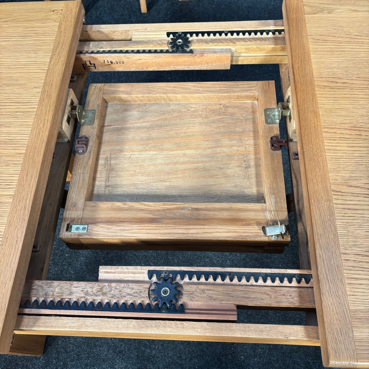 Oak Large Extending Dining Table