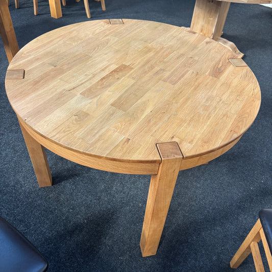 Oak Round table