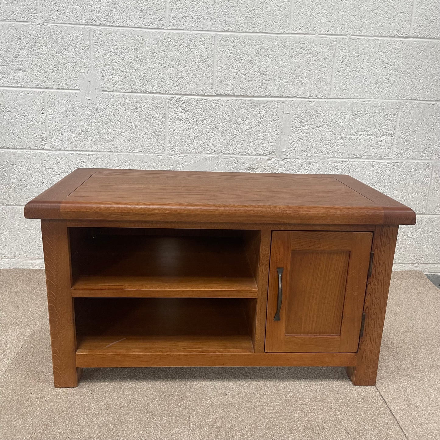 Oak TV Unit