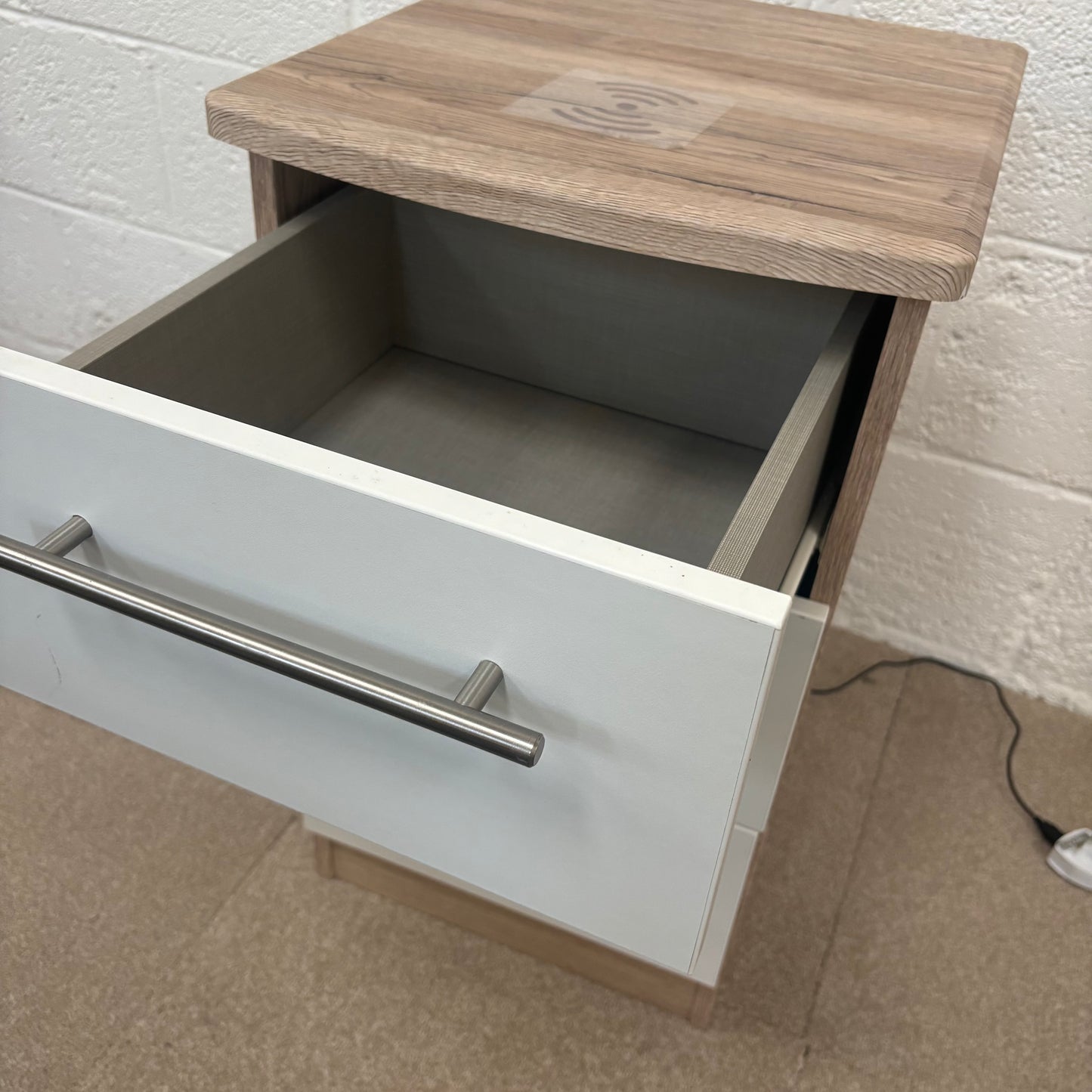 White Gloss Bedside (wireless charging)